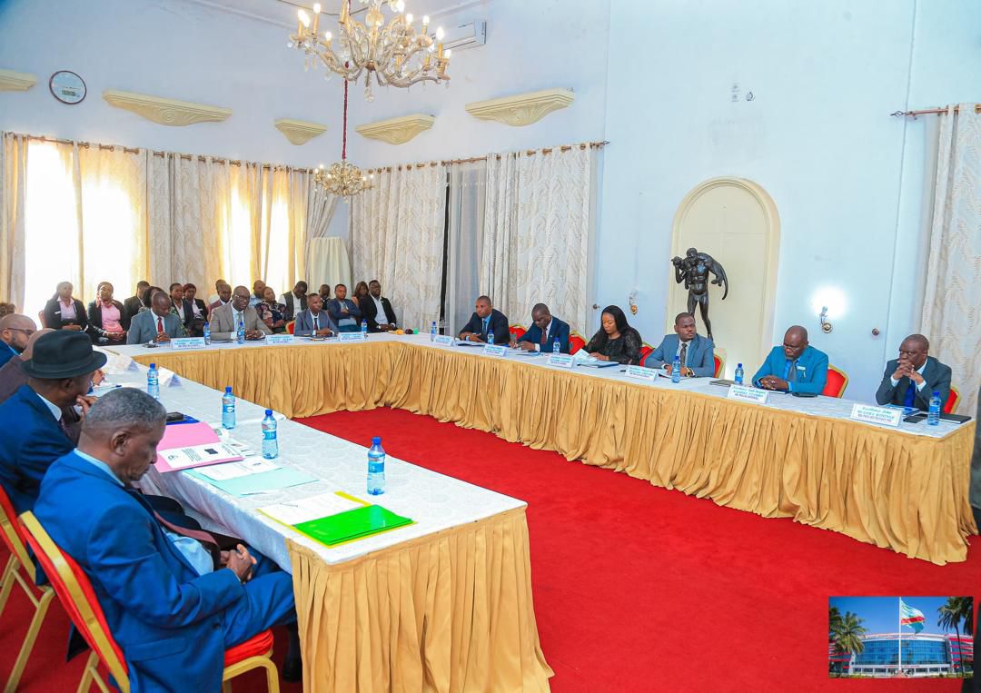 Haut-Katanga, les Ministres à l'école