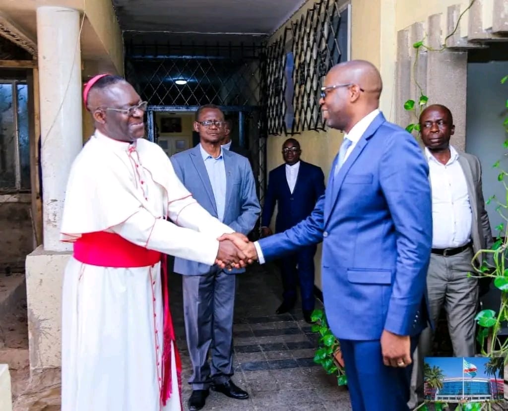 le Gouverneur jacques  Kyabula Katwe a rencontré l’archevêque de Lubumbashi Fulgence Muteba  mugalu