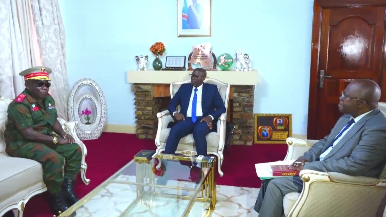 Haut-Katanga : Echange entre le Gouverneur Jacques Kyabula Katwe et l’Inspecteur Général des Forces Armées Congolaises, Gabriel Amisi Kumba