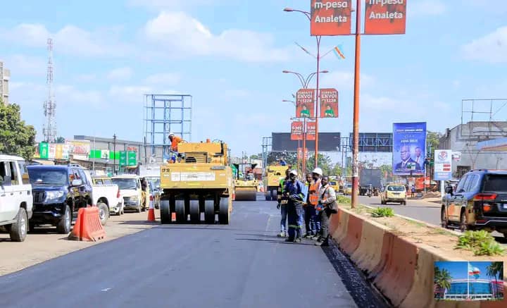 Le Ministre Provincial des Infrastructures satisfait de l’évolution des chantiers dans la Ville de Lubumbashi