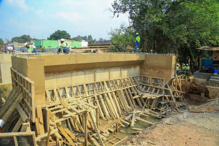 Les travaux sur les différents chantiers de la ville de Lubumbashi évoluent normalement