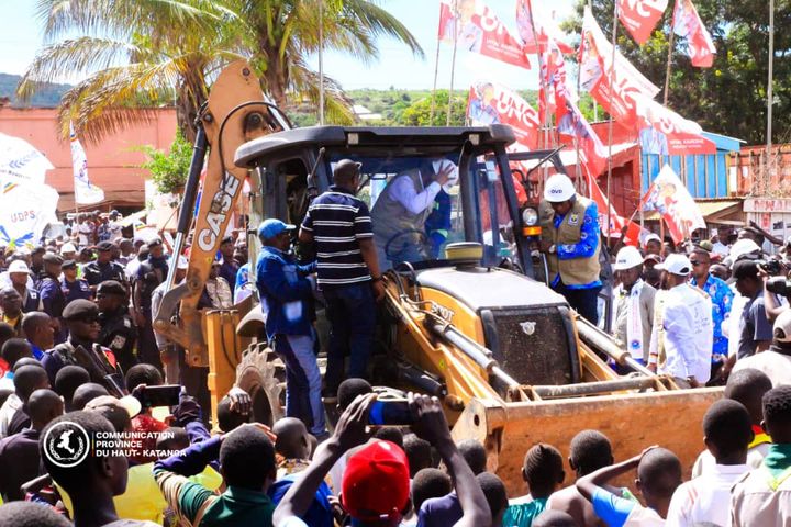 Voirie : Lancement des travaux de 15 Km de routes asphaltées à Pweto